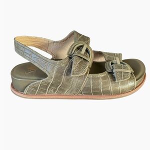Sofft Adalia Sandals Pale Olive Adjustable Strap NEW Women’s 7.5 M